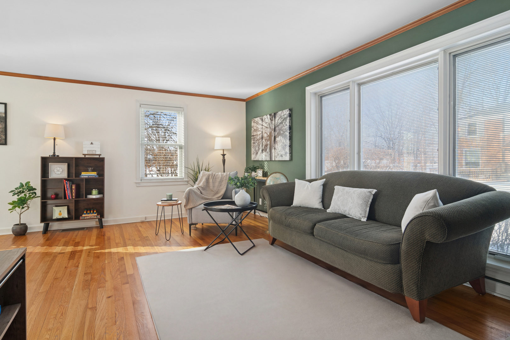 7459 W Catalpa Avenue