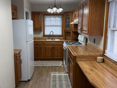 Tiny photo for 2102 W 18th Street, Davenport, IA 52084 (MLS # 12549122)