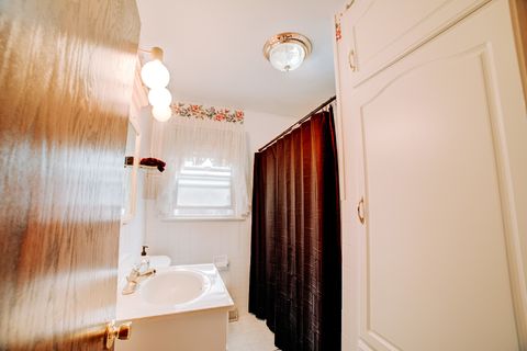 Tiny photo for 905 S 4th Street, Watseka, IL 60970 (MLS # 12464772)