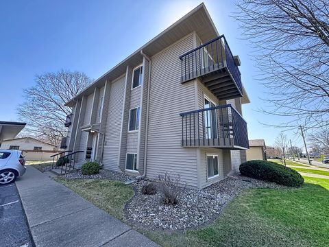Photo of 1816 53rd Street #9, Moline, IL 61265 (MLS # 12607189)
