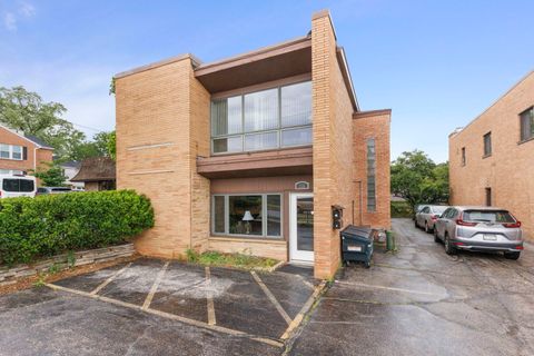 175 N Washington Street Wheaton IL 60187