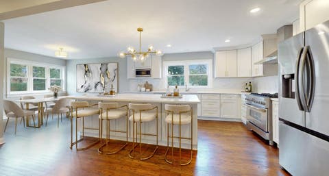 Tiny photo for 124 E Monterey Avenue, Schaumburg, IL 60193 (MLS # 12732758)