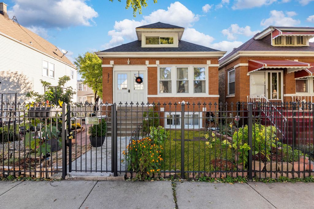 Photo for 5317 S Campbell Avenue, Chicago, IL 60632 (MLS # 12504368)
