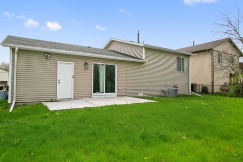 Tiny photo for 18200 Fountainbleau Drive, Hazel Crest, IL 60429 (MLS # 12768810)