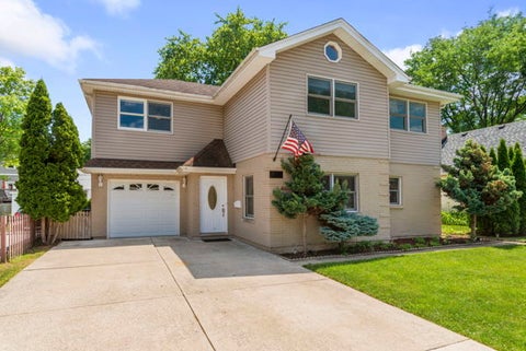 Tiny photo for 641 8th Avenue, La Grange, IL 60525 (MLS # 12774168)