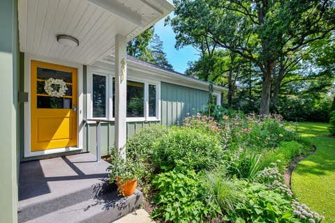 Tiny photo for 431 OAKWOOD Drive, Geneva, IL 60134 (MLS # 12719356)