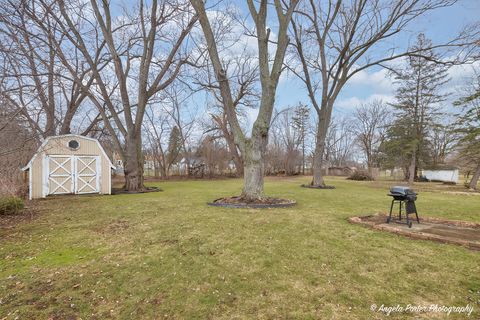 Single Family Residence in Antioch IL 41108 1st Street 23.jpg