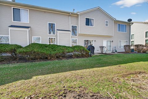 Tiny photo for 6923 Clearwater Drive #CM04-2, Plainfield, IL 60586 (MLS # 12604536)