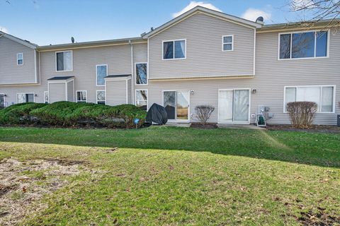 Tiny photo for 6923 Clearwater Drive #CM04-2, Plainfield, IL 60586 (MLS # 12604536)