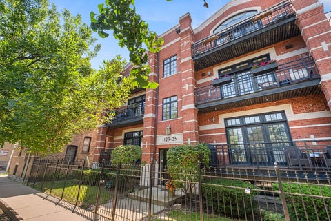 Photo of 1123 W Grace Street #1E, Chicago, IL 60613 (MLS # 12749366)