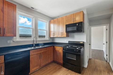 Tiny photo for 1648 East Avenue #2E, Berwyn, IL 60402 (MLS # 12754417)
