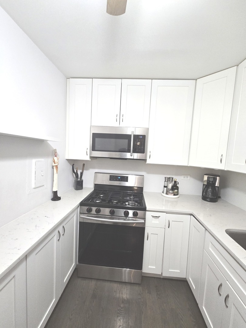 2920 N HARLEM Avenue 4B