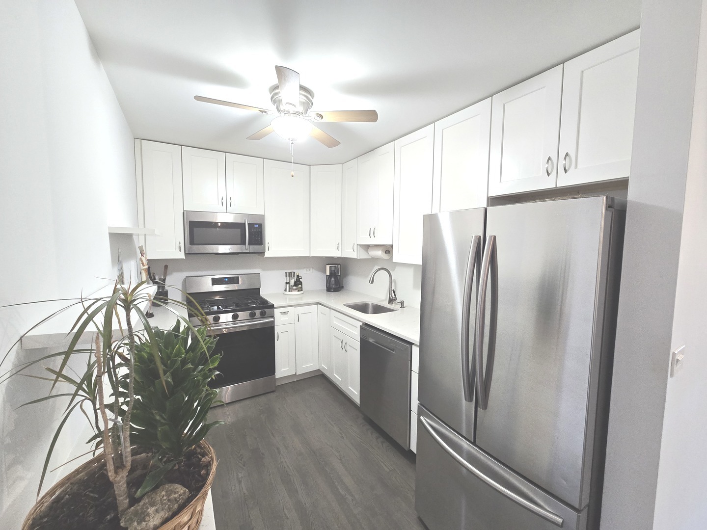 2920 N HARLEM Avenue 4B