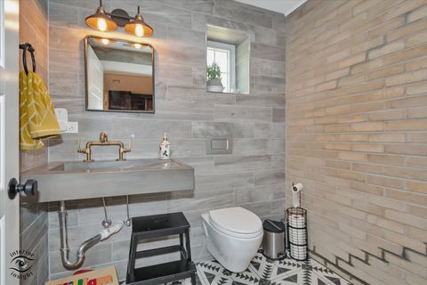 Tiny photo for 829 E Porter Avenue, Naperville, IL 60540 (MLS # 12646296)