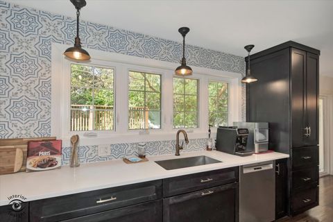 Tiny photo for 829 E Porter Avenue, Naperville, IL 60540 (MLS # 12646296)