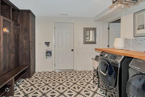 Tiny photo for 829 E Porter Avenue, Naperville, IL 60540 (MLS # 12646296)