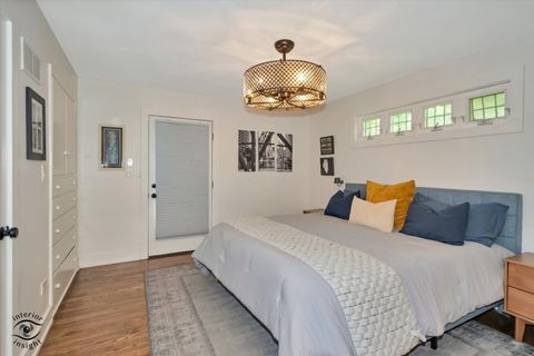 Tiny photo for 829 E Porter Avenue, Naperville, IL 60540 (MLS # 12646296)