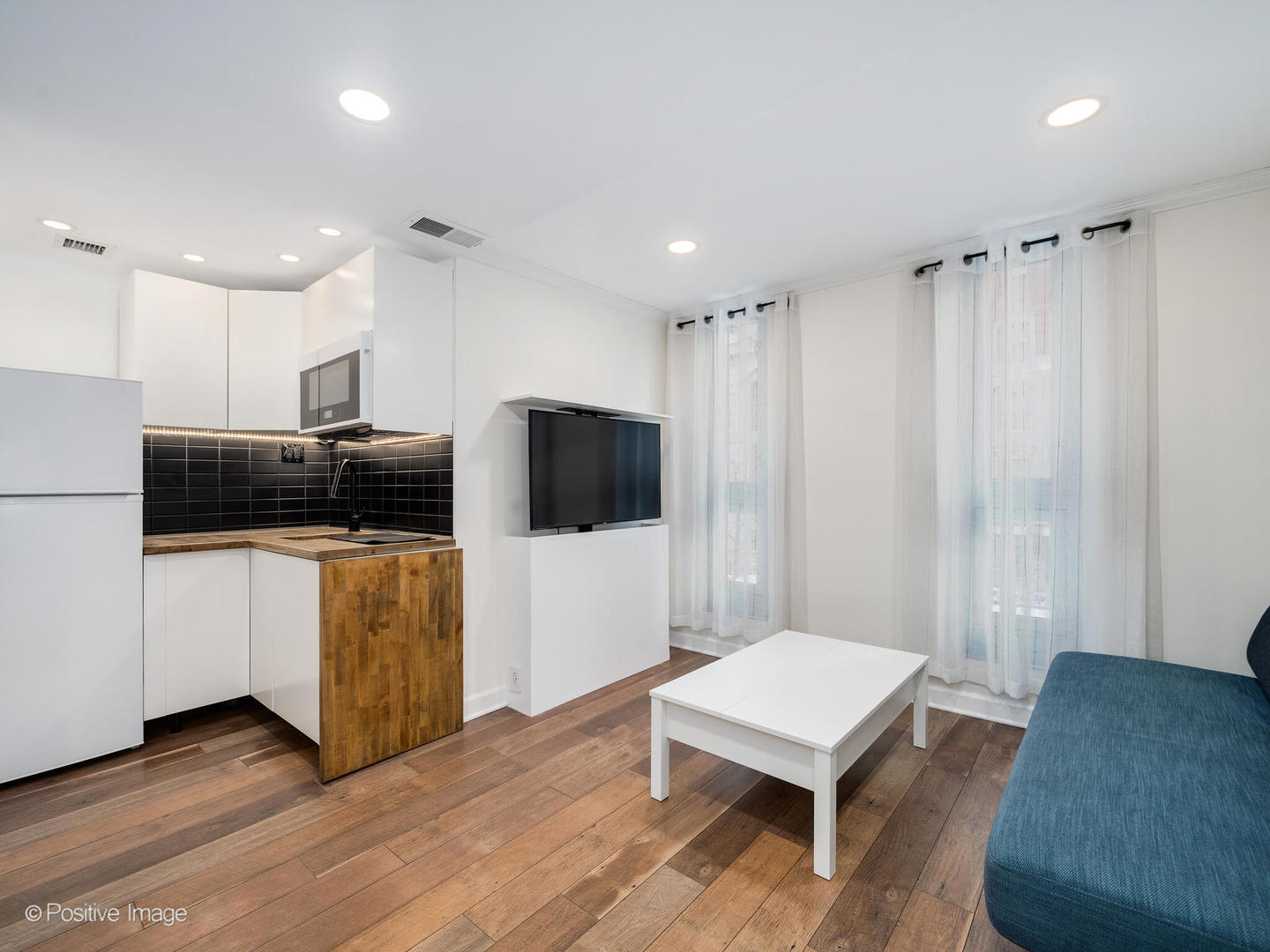 21 W Goethe Street 2D