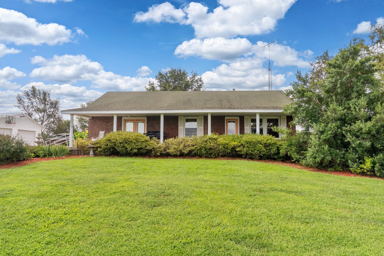 4202 Walnut Lane