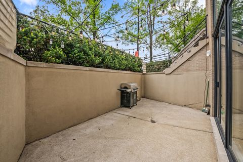 Tiny photo for 1500 W Grand Avenue #1E, Chicago, IL 60642 (MLS # 12640403)