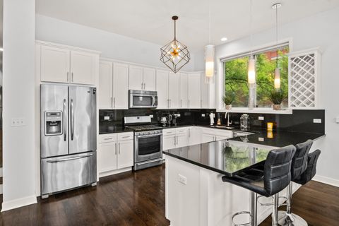 Tiny photo for 1500 W Grand Avenue #1E, Chicago, IL 60642 (MLS # 12640403)
