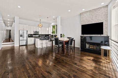 Tiny photo for 1500 W Grand Avenue #1E, Chicago, IL 60642 (MLS # 12640403)
