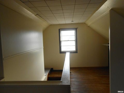 Tiny photo for 1548 W CENTRAL PARK Avenue, Davenport, IA 52804 (MLS # QC4268508)