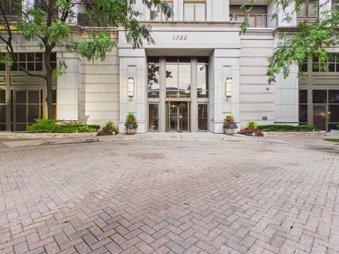 Photo of 1322 S PRAIRIE Avenue #1408, Chicago, IL 60605 (MLS # 12590905)