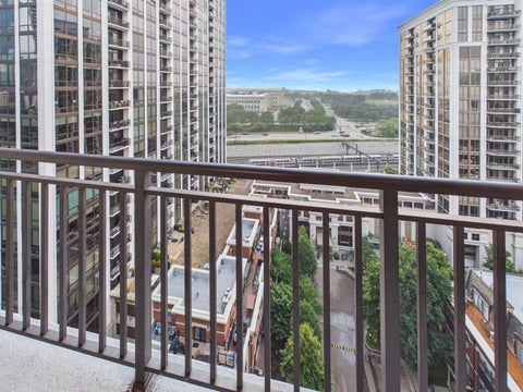 Tiny photo for 1322 S PRAIRIE Avenue #1408, Chicago, IL 60605 (MLS # 12590905)