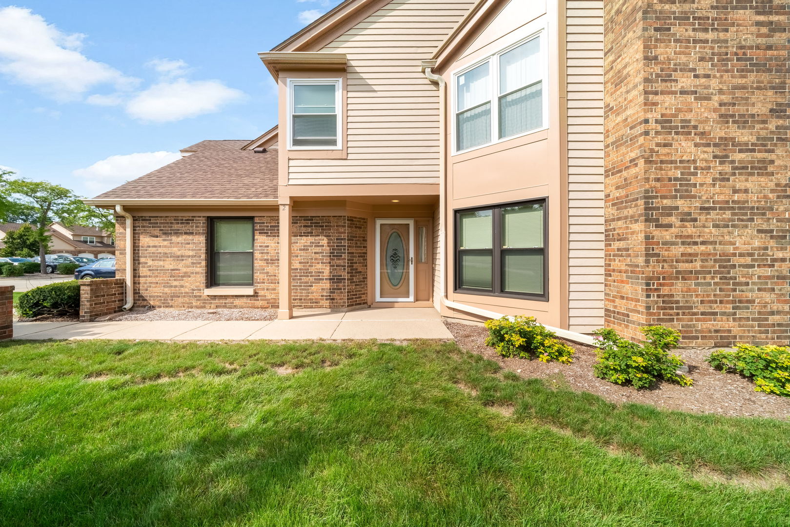 2 Willow Parkway