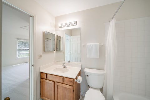 Tiny photo for 2 Willow Parkway, Buffalo Grove, IL 60089 (MLS # 12742453)