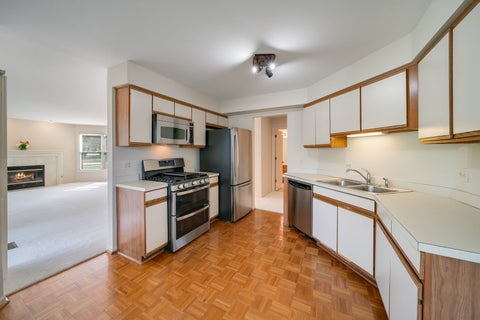 Tiny photo for 2 Willow Parkway, Buffalo Grove, IL 60089 (MLS # 12742453)