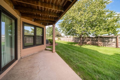 Tiny photo for 2 Willow Parkway, Buffalo Grove, IL 60089 (MLS # 12742453)