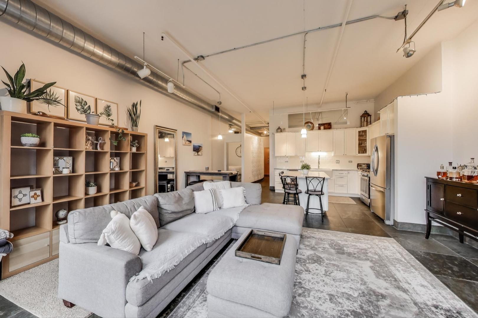 1301 W Madison Street 605