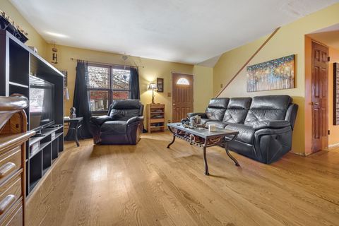 Tiny photo for 128 Fairview Lane, Streamwood, IL 60107 (MLS # 12577598)