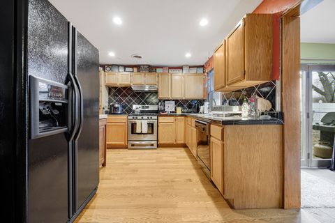 Tiny photo for 128 Fairview Lane, Streamwood, IL 60107 (MLS # 12577598)