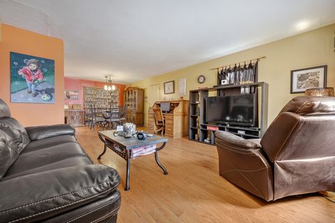 Tiny photo for 128 Fairview Lane, Streamwood, IL 60107 (MLS # 12577598)