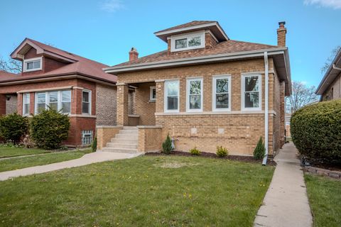 Photo of 1226 Hayes Avenue, Oak Park, IL 60302 (MLS # 12624309)