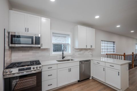 Tiny photo for 1226 Hayes Avenue, Oak Park, IL 60302 (MLS # 12624309)