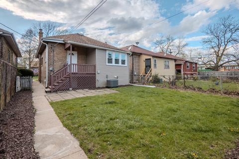 Tiny photo for 1226 Hayes Avenue, Oak Park, IL 60302 (MLS # 12624309)