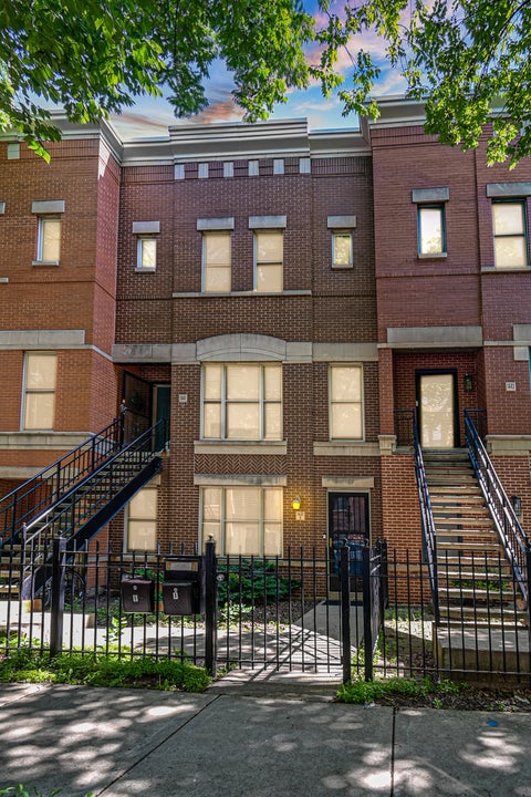 Tiny photo for 1441 W Fillmore Street #A, Chicago, IL 60607 (MLS # 12658456)