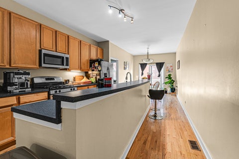 Tiny photo for 1441 W Fillmore Street #A, Chicago, IL 60607 (MLS # 12658456)