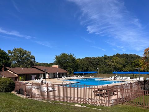 Tiny photo for 49 Oak Hill Colony #5, Fox Lake, IL 60020 (MLS # 12623247)