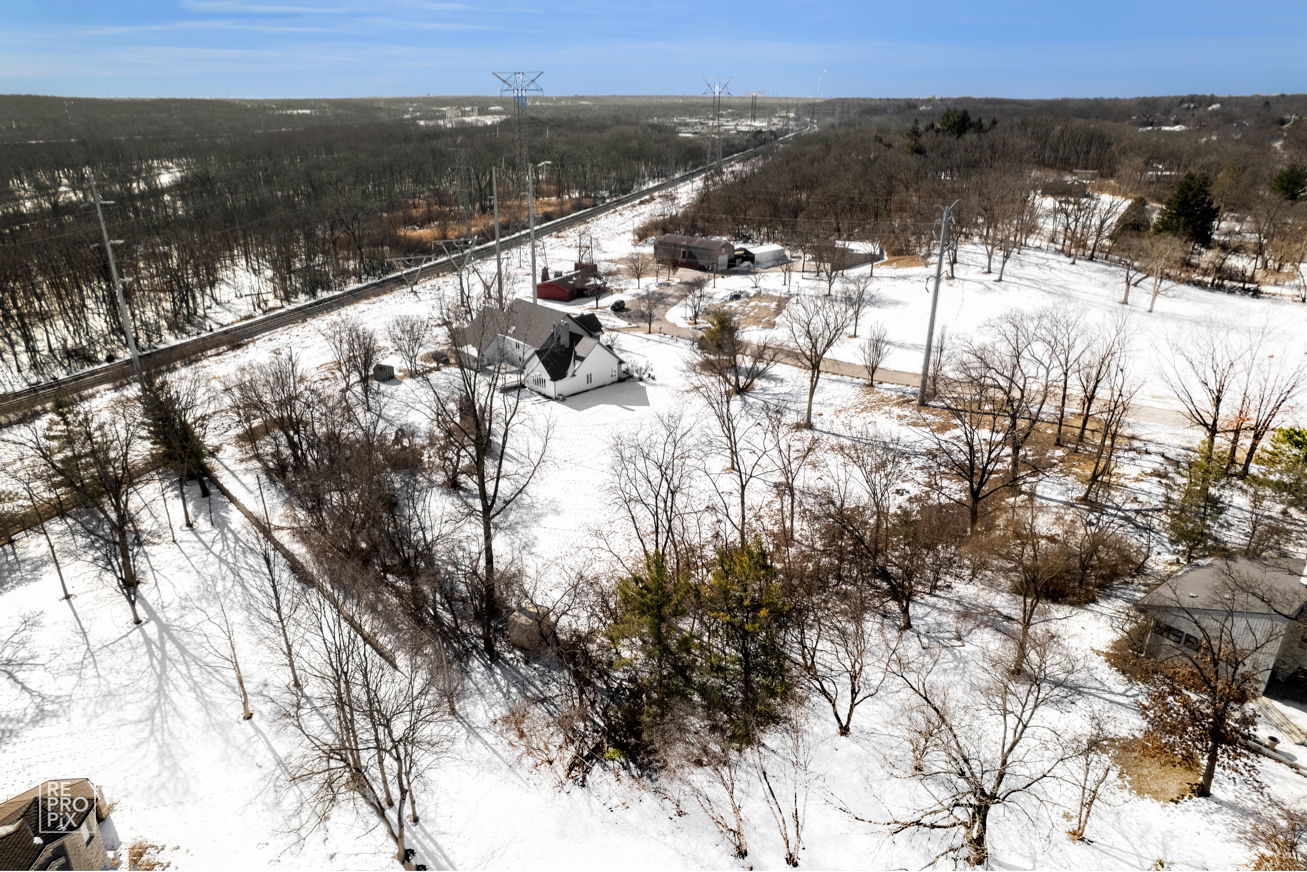 10s641 S Garfield Avenue