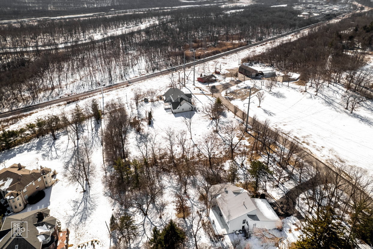 10s641 S Garfield Avenue