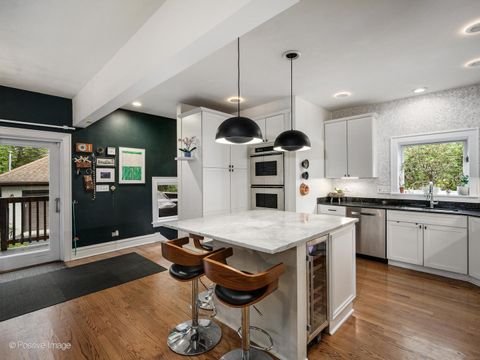 Tiny photo for 225 Clinton Avenue, Oak Park, IL 60302 (MLS # 12493970)