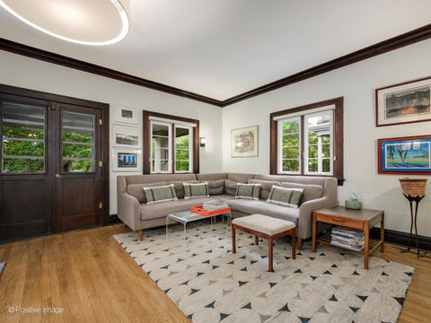 Tiny photo for 225 Clinton Avenue, Oak Park, IL 60302 (MLS # 12493970)