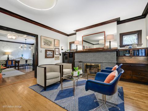 Tiny photo for 225 Clinton Avenue, Oak Park, IL 60302 (MLS # 12493970)