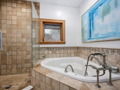 Tiny photo for 225 Clinton Avenue, Oak Park, IL 60302 (MLS # 12493970)