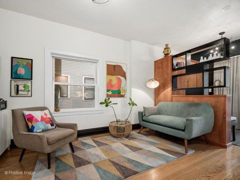 Tiny photo for 225 Clinton Avenue, Oak Park, IL 60302 (MLS # 12493970)